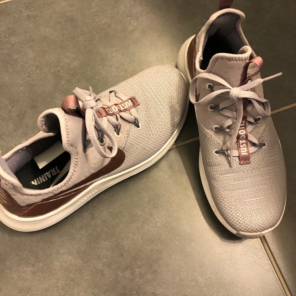 Nike flyknit training sneakers